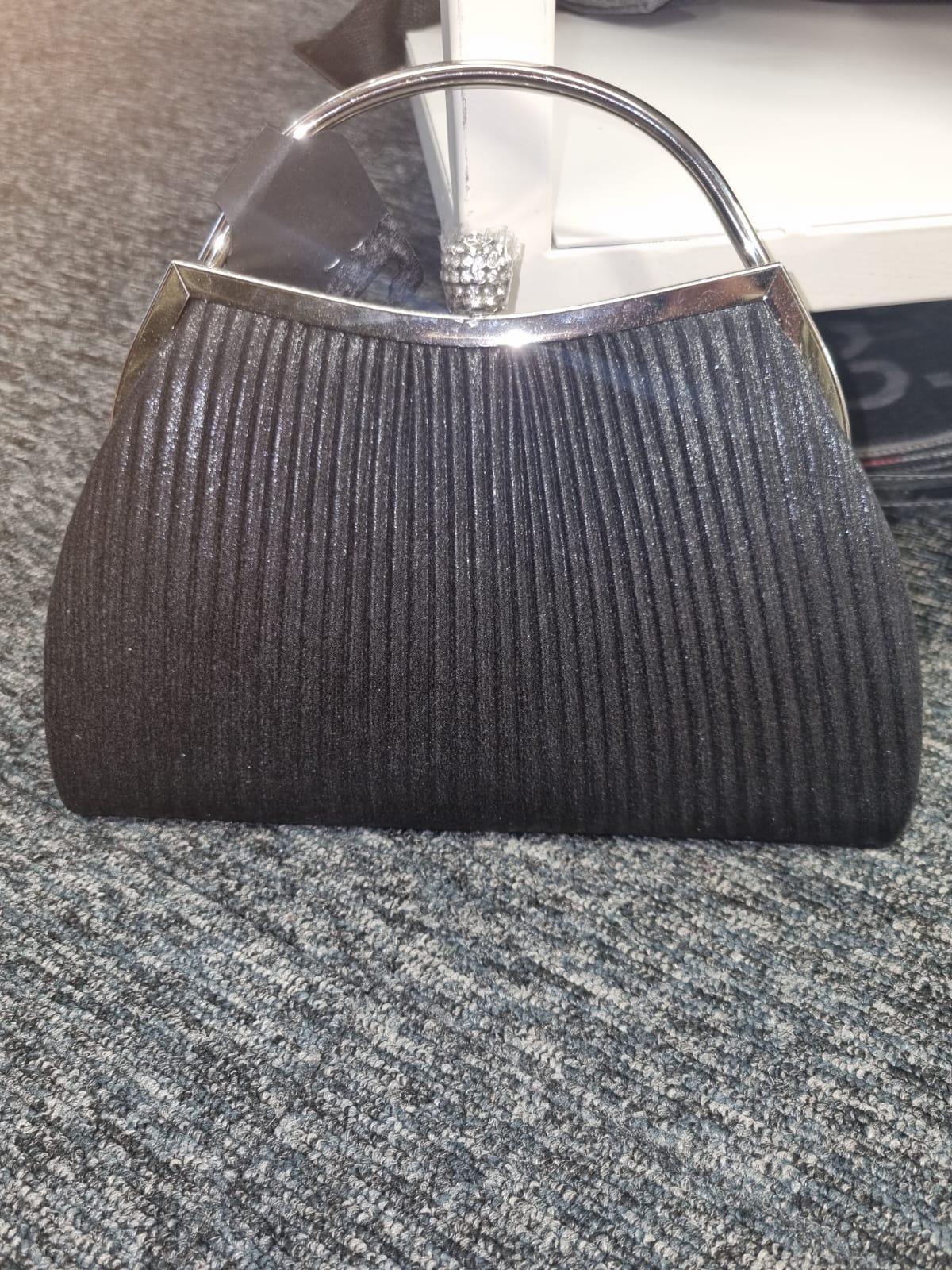 Ribbed sparkly bag